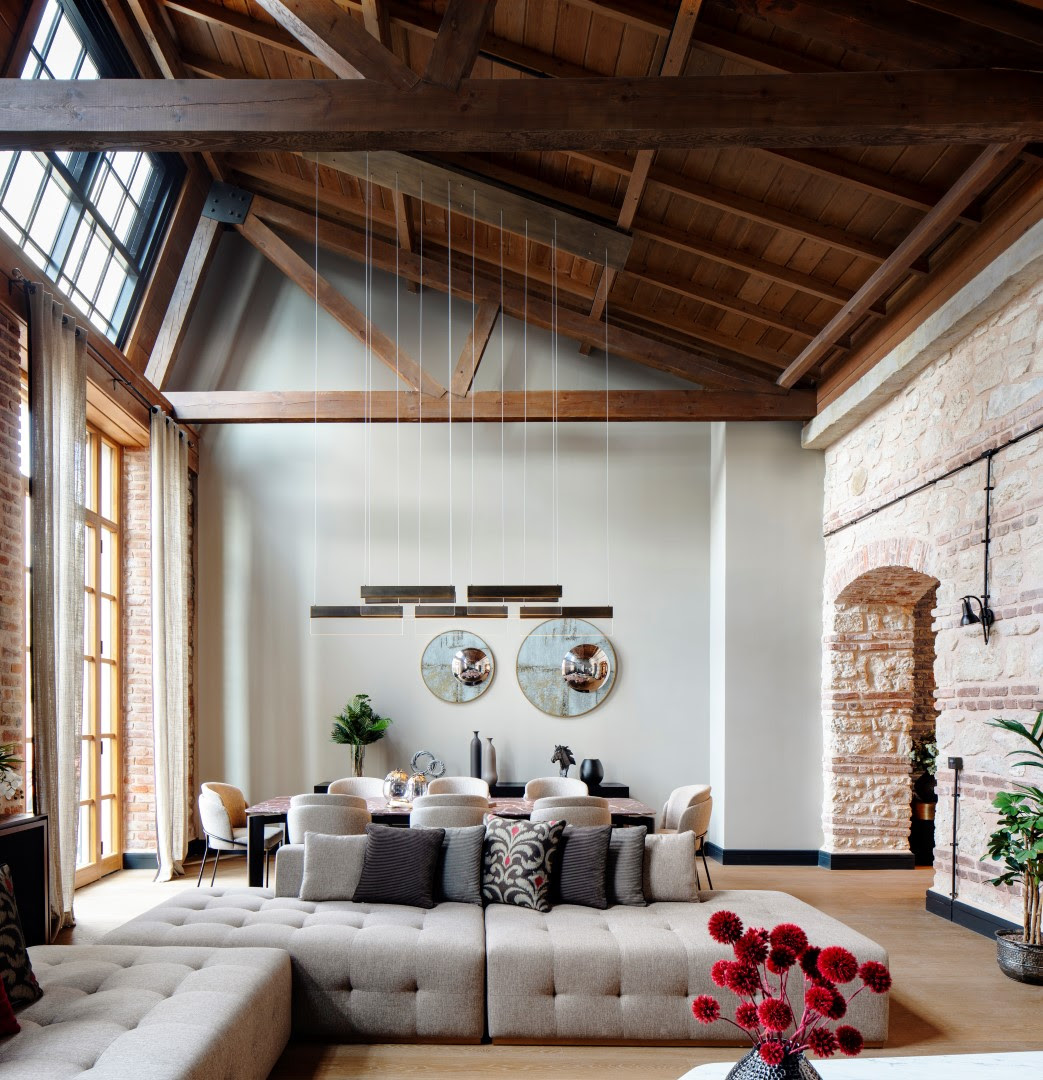 A Design That Brings The Past and The Future Together: Historical Long Building A Design That Brings The Past and The Future Together: Historical Long Building