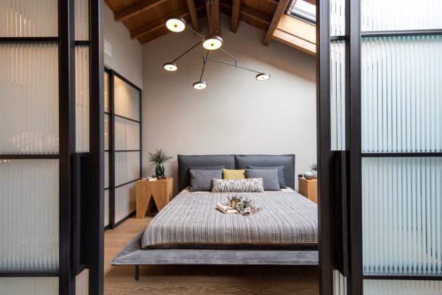 A Design That Brings The Past and The Future Together: Historical Long Building