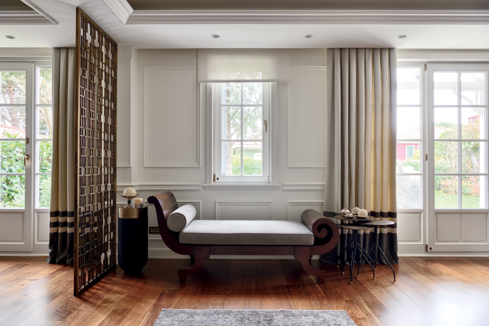 A Project That Digests The Classical and Follows The Contemporary: H 129 House A Project That Digests The Classical and Follows The Contemporary: H 129 House