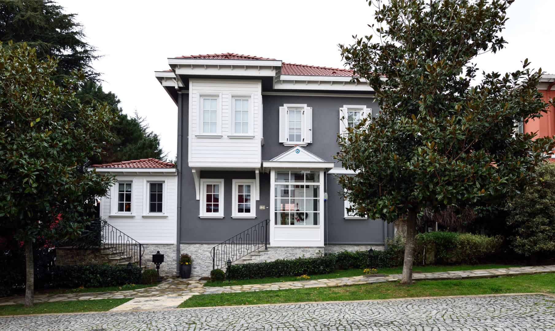 A Project That Digests The Classical and Follows The Contemporary: H 129 House