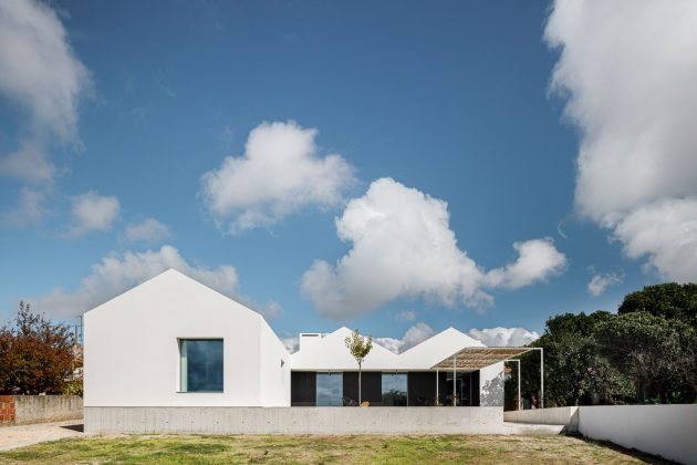 House in Sta Joana by NU.MA Architects in Aveiro, Portugal