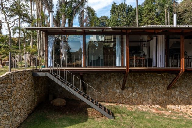 JF House by Rocco Arquitetos in Ibiuna, Brazil
