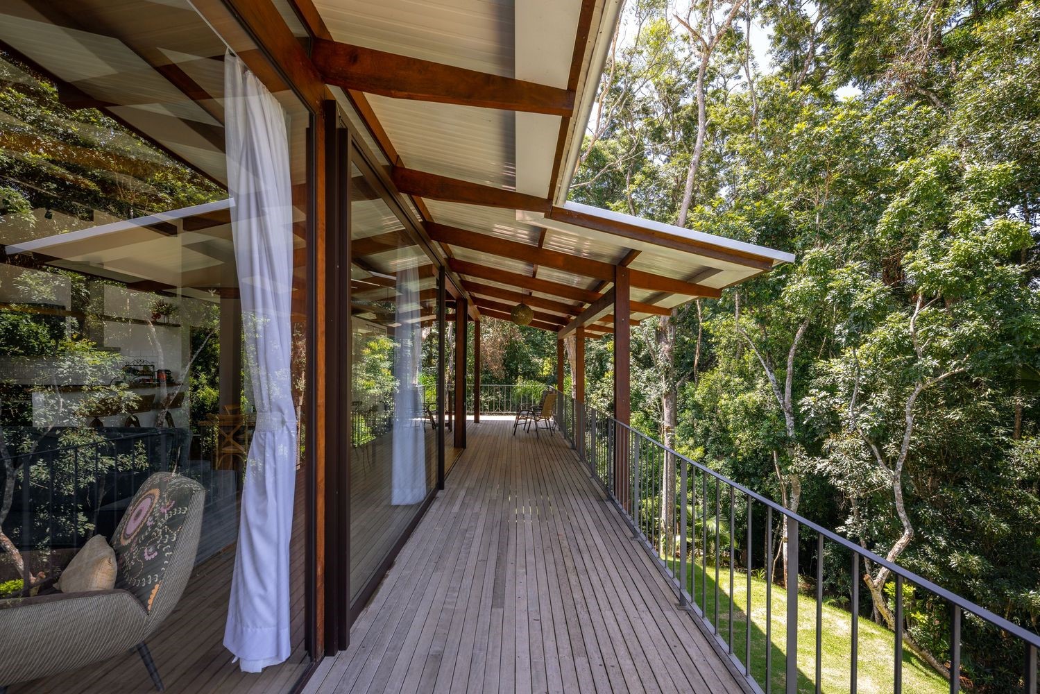 JF House by Rocco Arquitetos in Ibiuna, Brazil JF House by Rocco Arquitetos in Ibiuna, Brazil