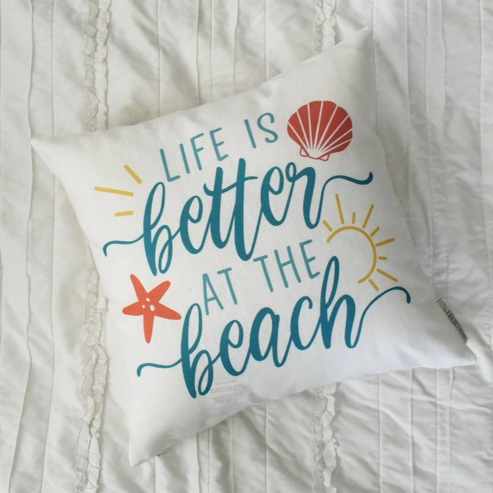 14 Fantastic Summer Pillow Designs That Will Bring The Sunshine To Your Home