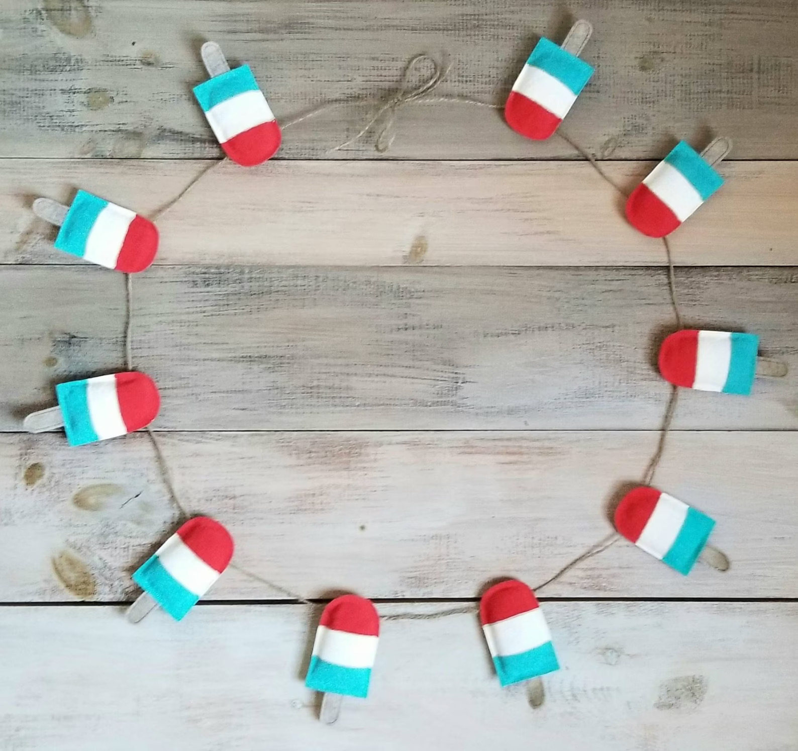 16 Jolly Summer Garland Designs That Can Refresh Any Space