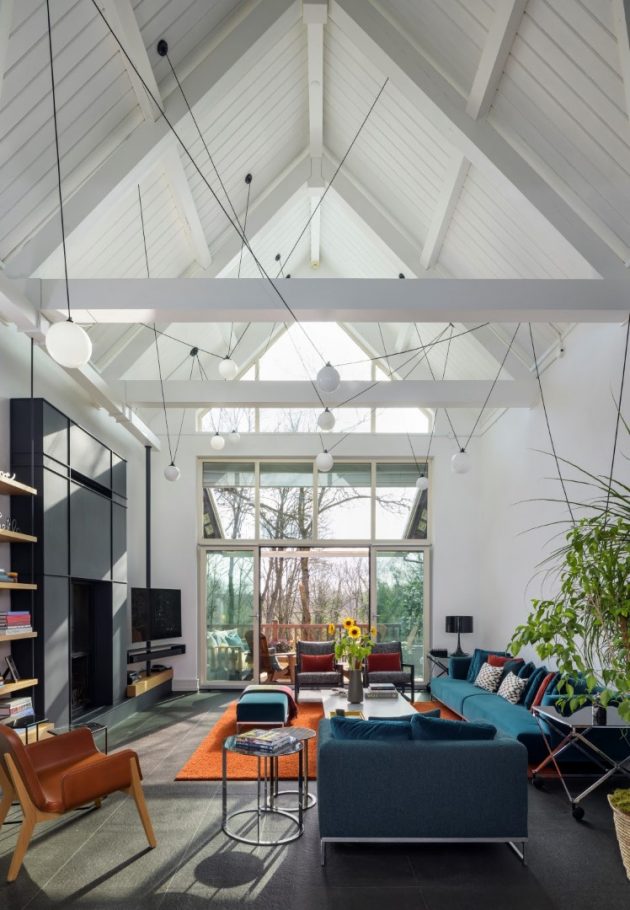 A Clever and Refined Design: House in the Woods by Ofist