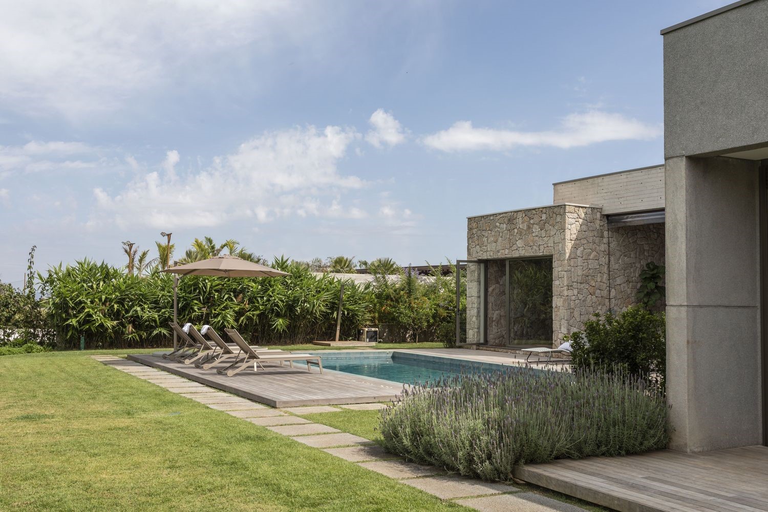 HAC House by Seferin Arquitetura in Braganca Paulista, Brazil HAC House by Seferin Arquitetura in Braganca Paulista, Brazil