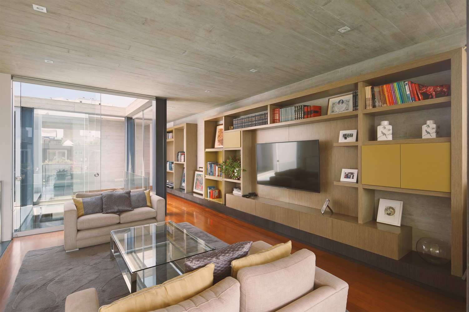 M+L House by Domenack Arquitectos in Miraflores, Peru M+L House by Domenack Arquitectos in Miraflores, Peru