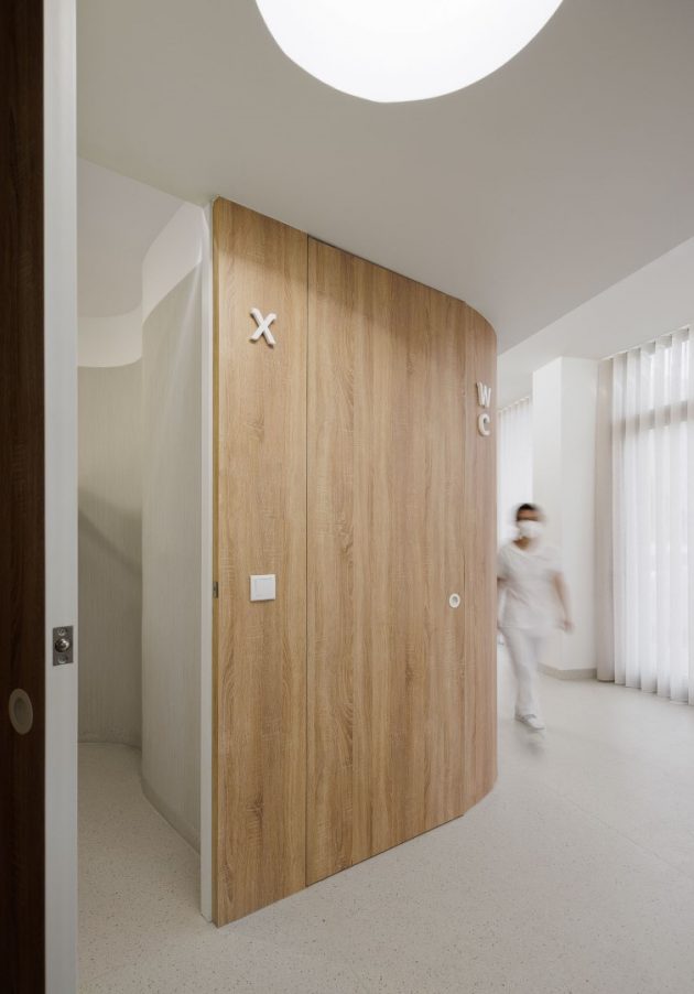 MOOD Dental Clinic by Tsou Arquitectos in Maia, Portugal