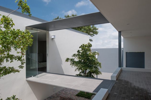 MR House by JCNAME Arquitectos in Chapala, Mexico