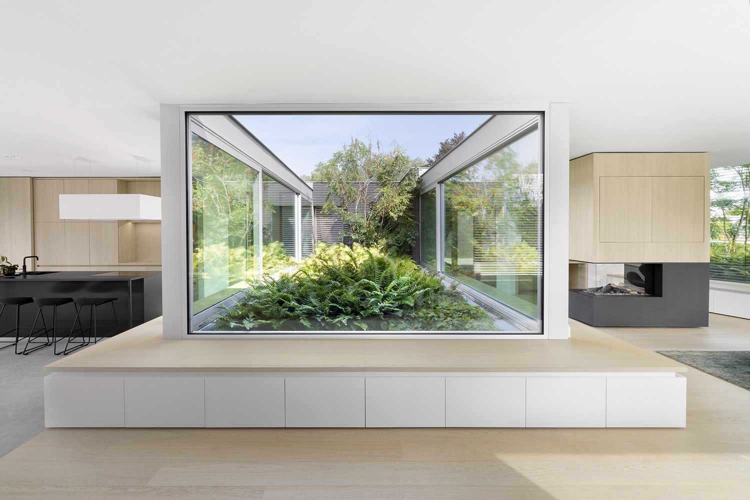 Outside In House by Bedaux de Brouwer Architects + i29 in The Netherlands Outside In House by Bedaux de Brouwer Architects + i29 in The Netherlands