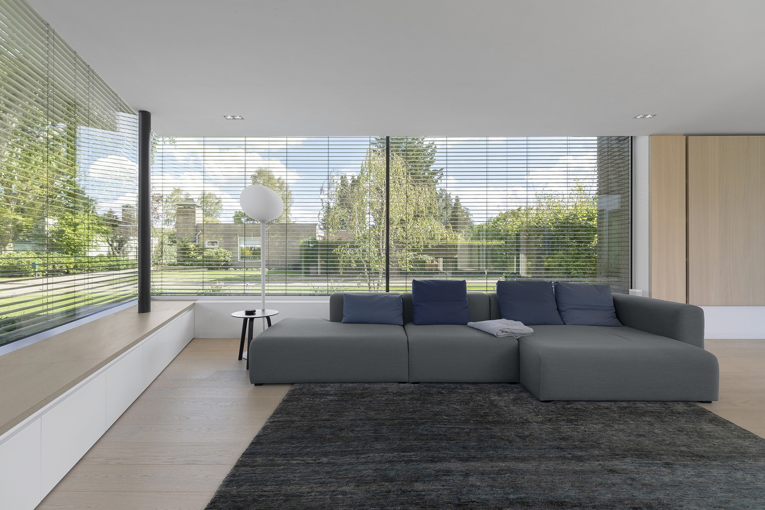 Outside In House by Bedaux de Brouwer Architects + i29 in The Netherlands Outside In House by Bedaux de Brouwer Architects + i29 in The Netherlands