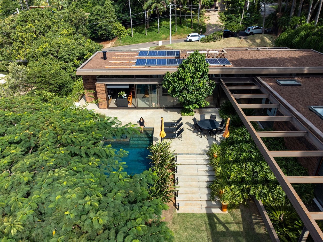 Tree House by Sala 03 Arquitetura: A Contemporary Residence Immersed in Nature Tree House by Sala 03 Arquitetura: A Contemporary Residence Immersed in Nature