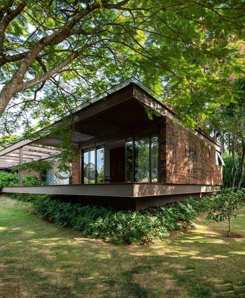 Tree House by Sala 03 Arquitetura: A Contemporary Residence Immersed in Nature Tree House by Sala 03 Arquitetura: A Contemporary Residence Immersed in Nature
