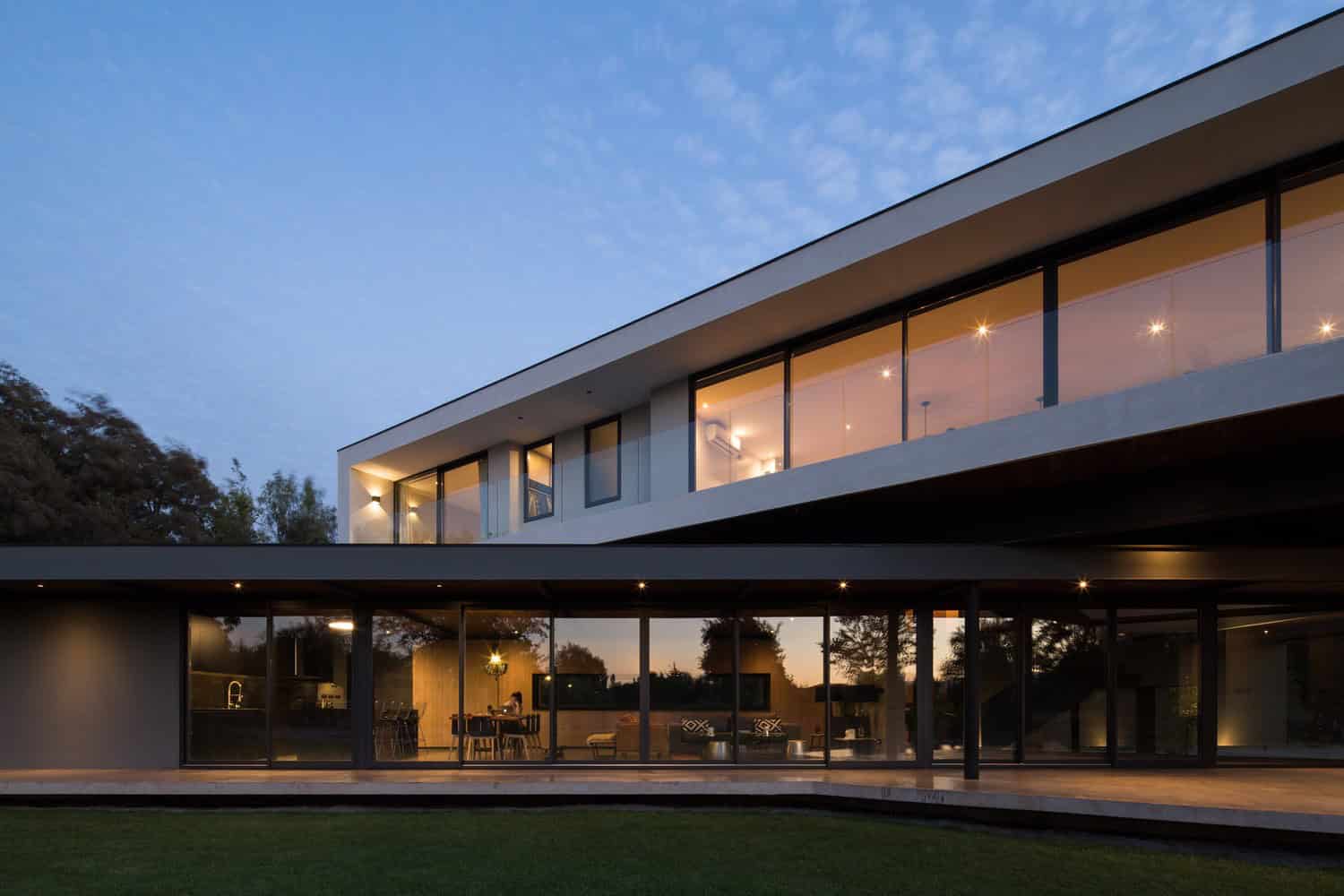 VH House by WYND in Chicureo, Chile