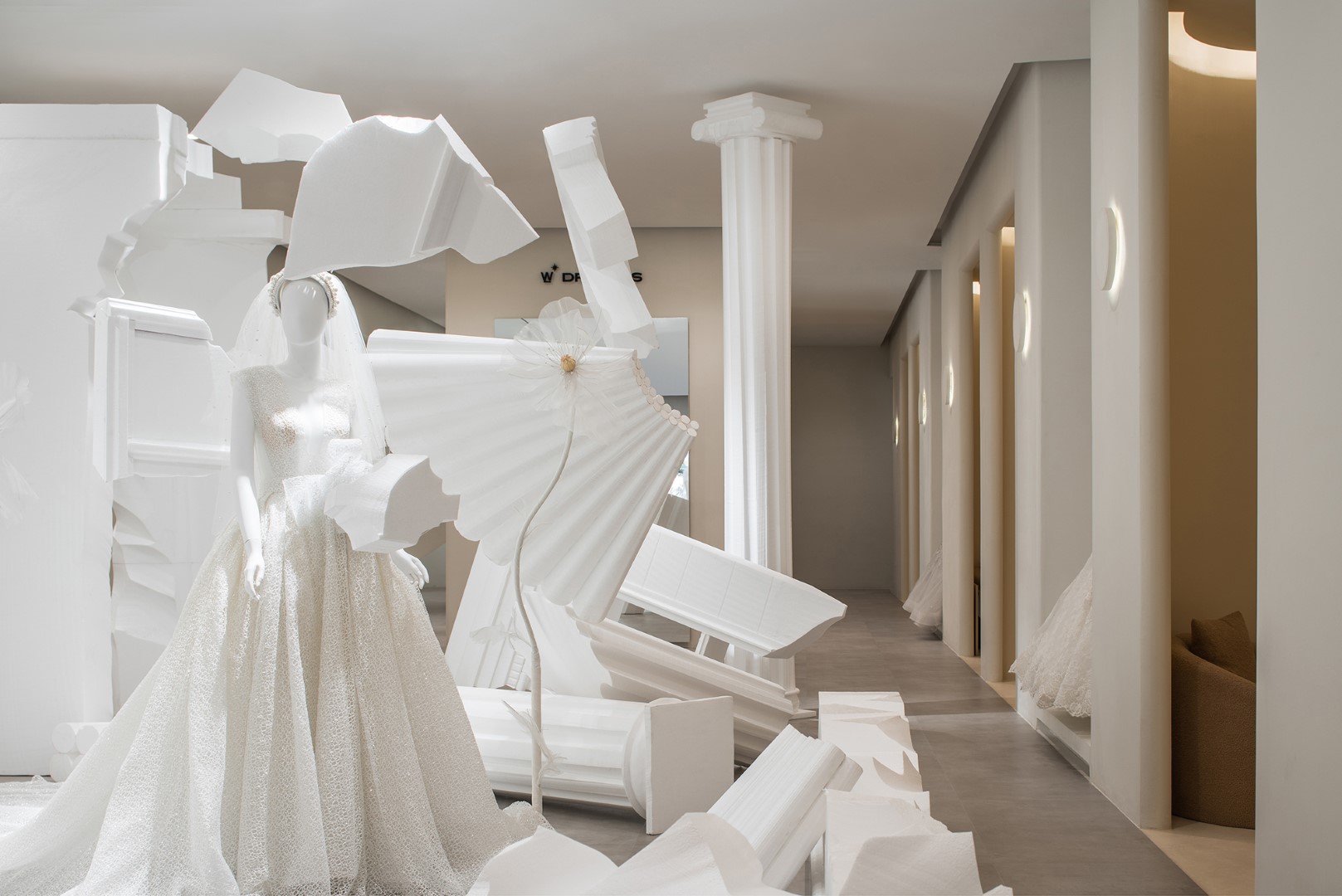 W. DRESSES Customized Spaces by CUN FF Xuewan Yang in Yunnan, China W. DRESSES Customized Spaces by CUN FF Xuewan Yang in Yunnan, China