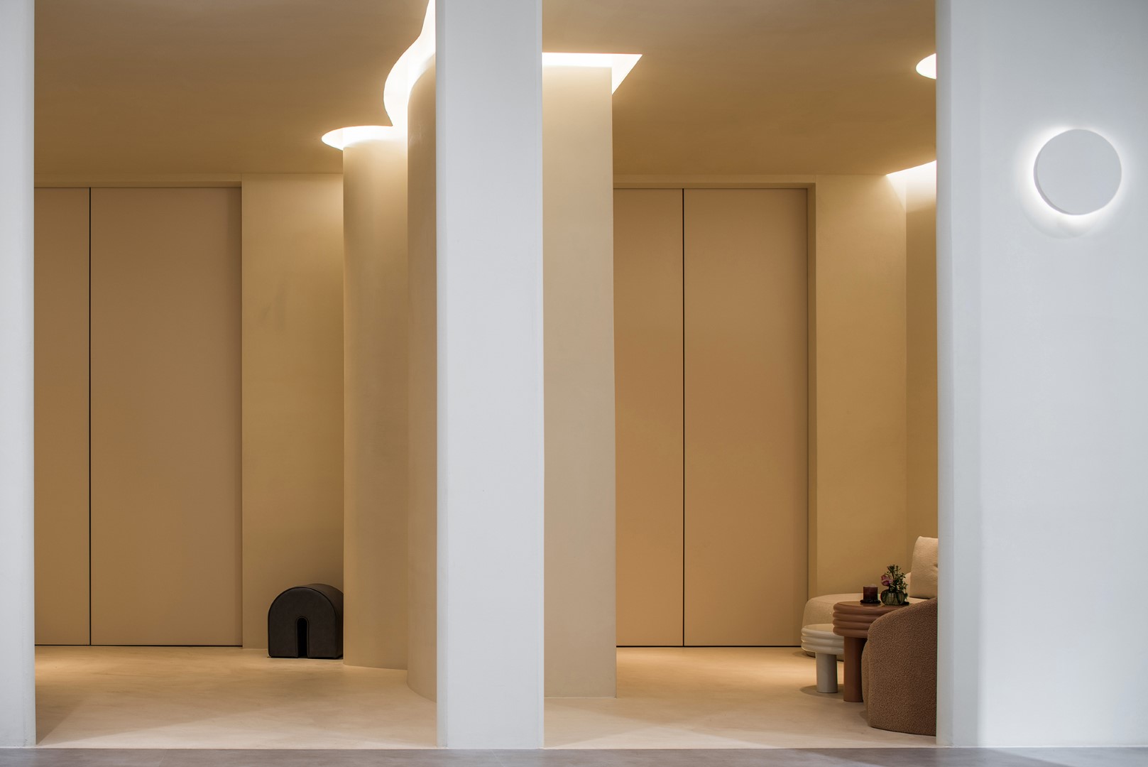 W. DRESSES Customized Spaces by CUN FF Xuewan Yang in Yunnan, China W. DRESSES Customized Spaces by CUN FF Xuewan Yang in Yunnan, China