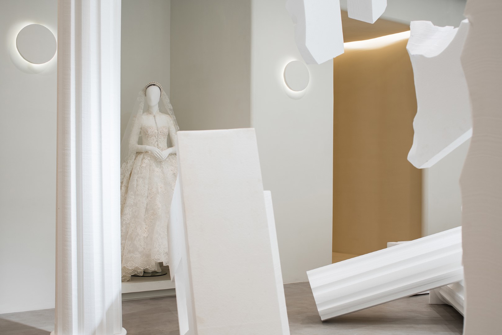 W. DRESSES Customized Spaces by CUN FF Xuewan Yang in Yunnan, China W. DRESSES Customized Spaces by CUN FF Xuewan Yang in Yunnan, China