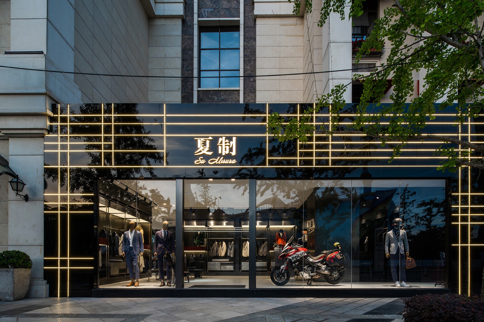 W. DRESSES Customized Spaces by CUN FF Xuewan Yang in Yunnan, China W. DRESSES Customized Spaces by CUN FF Xuewan Yang in Yunnan, China