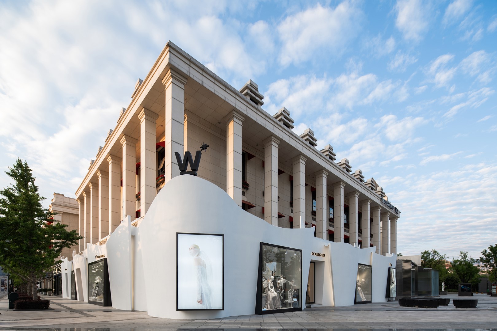 W. DRESSES Customized Spaces by CUN FF Xuewan Yang in Yunnan, China W. DRESSES Customized Spaces by CUN FF Xuewan Yang in Yunnan, China