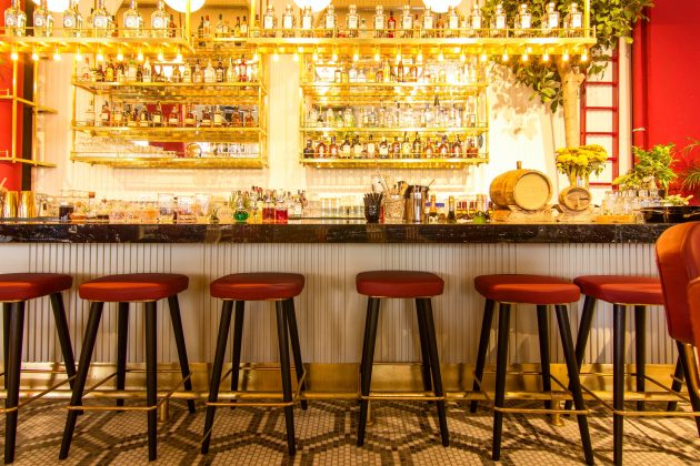 6 Fun and Creative Home Bar Décor Ideas That Will Blow Your Mind