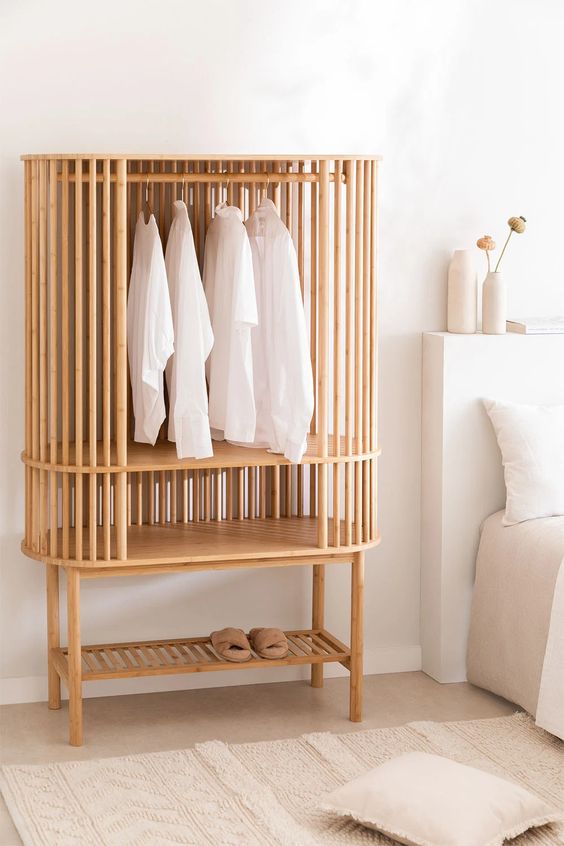 Decorative Proposals Of Natural Style Storage For The Bedroom
