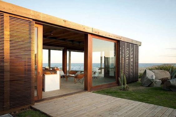 Charming Beach Houses For Your Life By The Sea