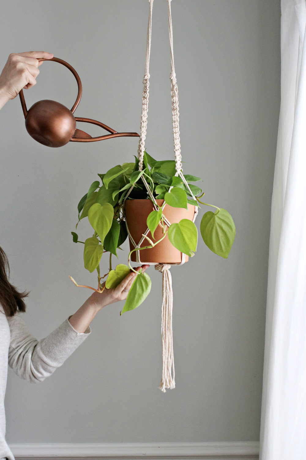 16 Chic DIY Plant Hanger Ideas For Any Space