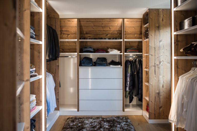 16 Superb Rustic Closet Designs That Will Finally Bring Order To Your ...