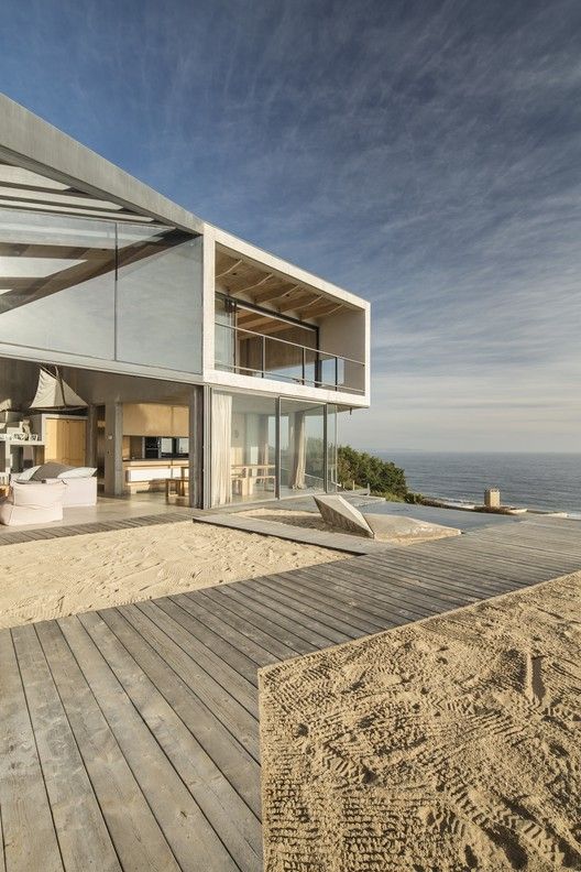 Charming Beach Houses For Your Life By The Sea