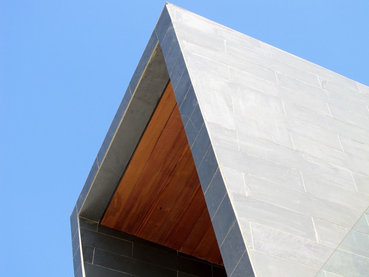 3-Element House by Swett Arquitectos in Santiago, Chile 3-Element House by Swett Arquitectos in Santiago, Chile