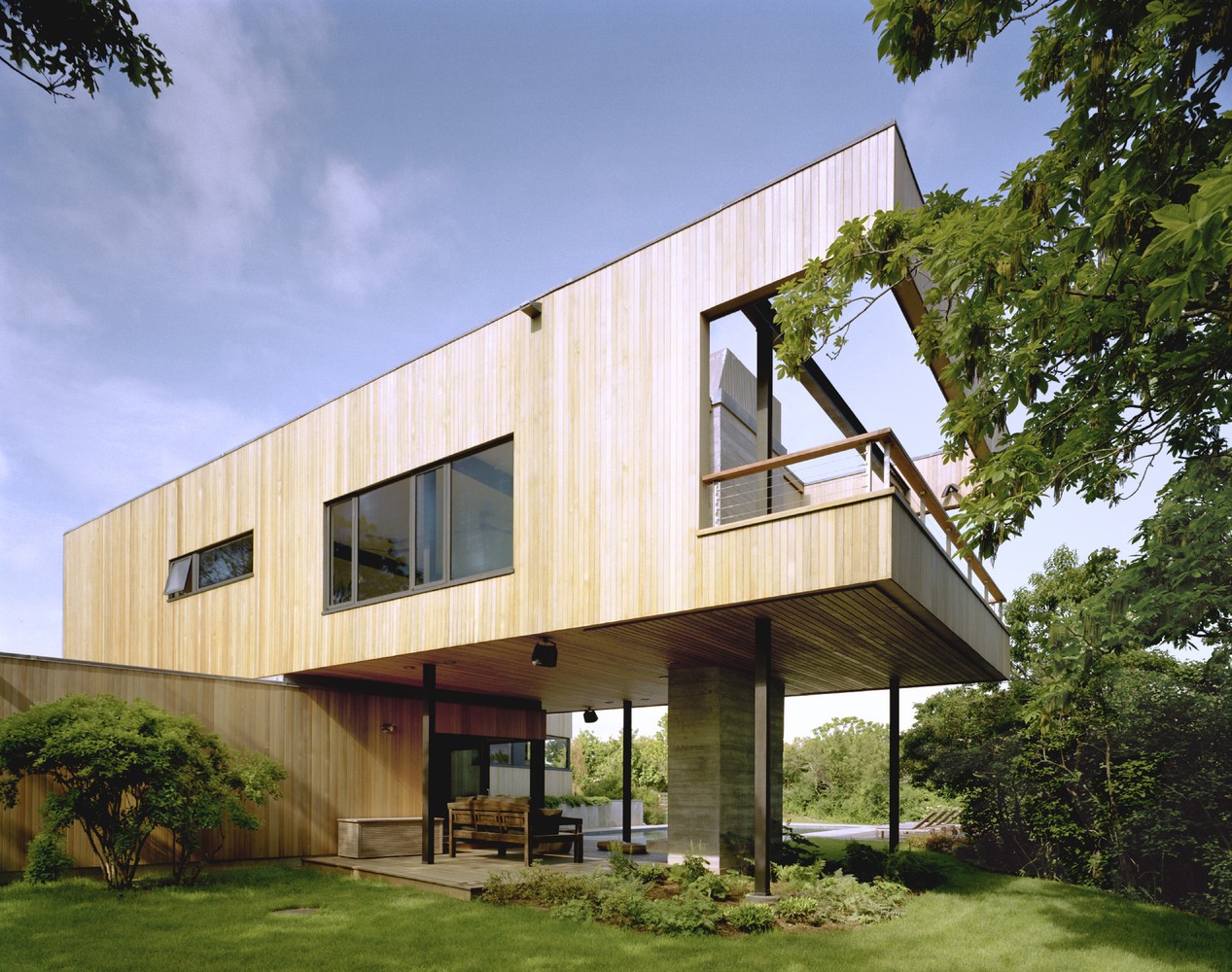 Bluff House by Robert Young in Montauk, New York