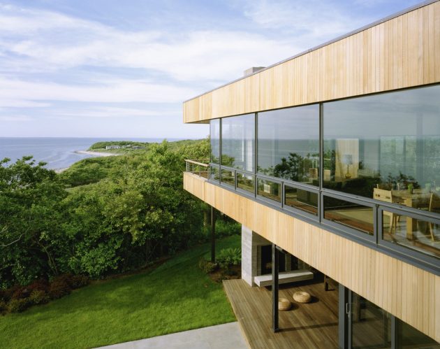 Bluff House by Robert Young in Montauk, New York