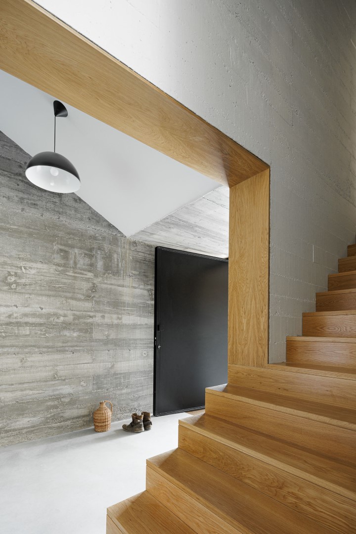 Casa NaMora: A love story between granite and concrete in a Portuguese farm house Casa NaMora: A love story between granite and concrete in a Portuguese farm house