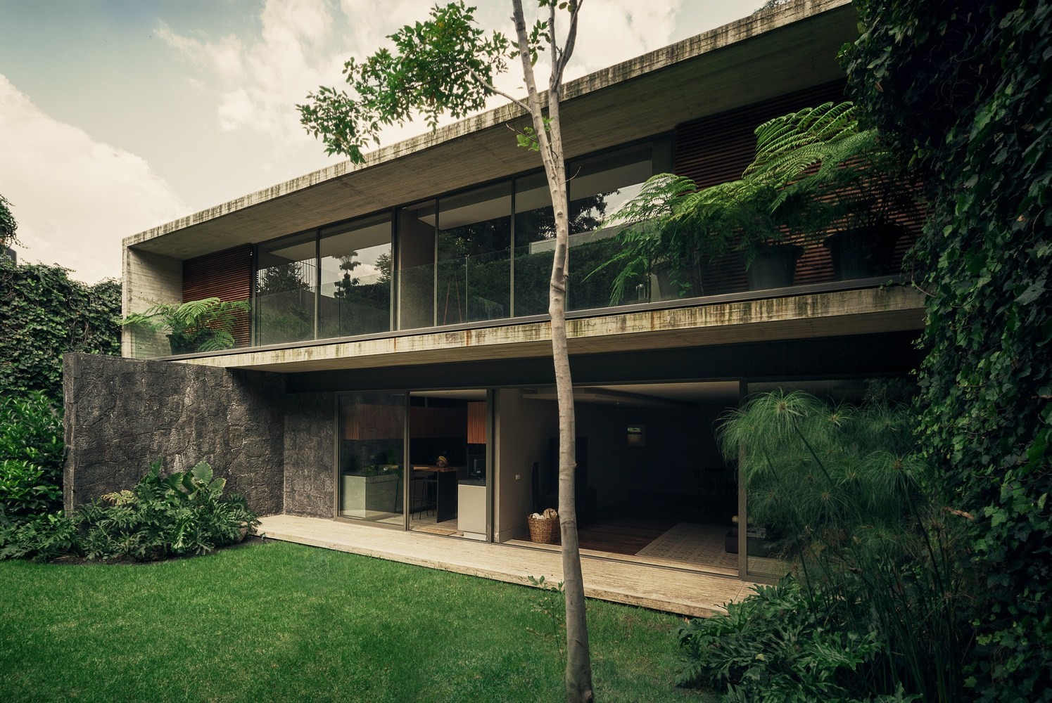Casa Sierra Leona by JJRR/ARQUITECTURA in Mexico City Casa Sierra Leona by JJRR/ARQUITECTURA in Mexico City