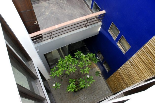 Gairola House by Anagram Architects in Gurgaon, India