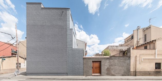 House 1105 by H Arquitectes in Cerdanyola des Valles, Spain