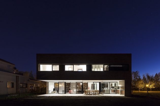 House with Bricks by Martín Aloras in Rosario, Argentina