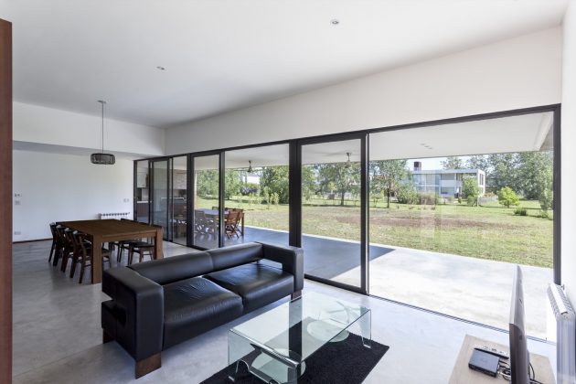 House with Bricks by Martín Aloras in Rosario, Argentina