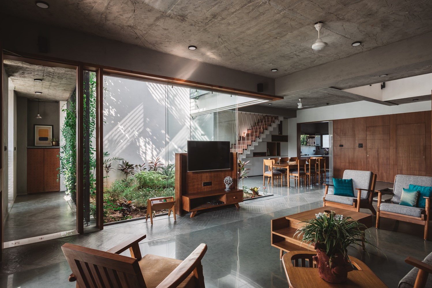 Jungalow House by Neogenesis+Studi0261 in Surat, India