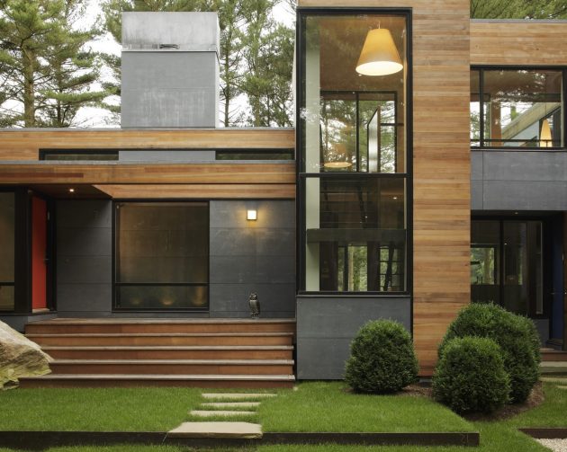 Kettle Hole House by Robert Young in Wainscott, New York