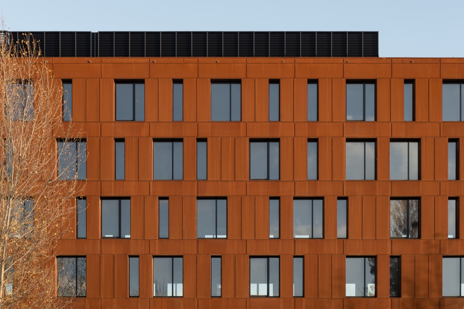 Office Building Extension in Poznan by EASST Architects Office Building Extension in Poznan by EASST Architects