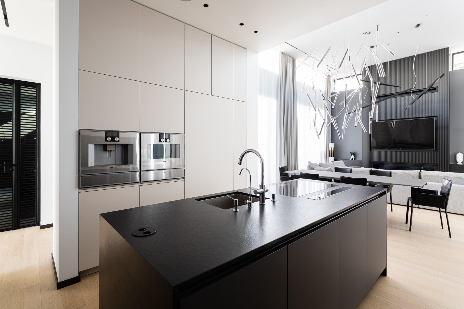 Single family house with pool by EASST Architects in Poznan, Poland Single family house with pool by EASST Architects in Poznan, Poland