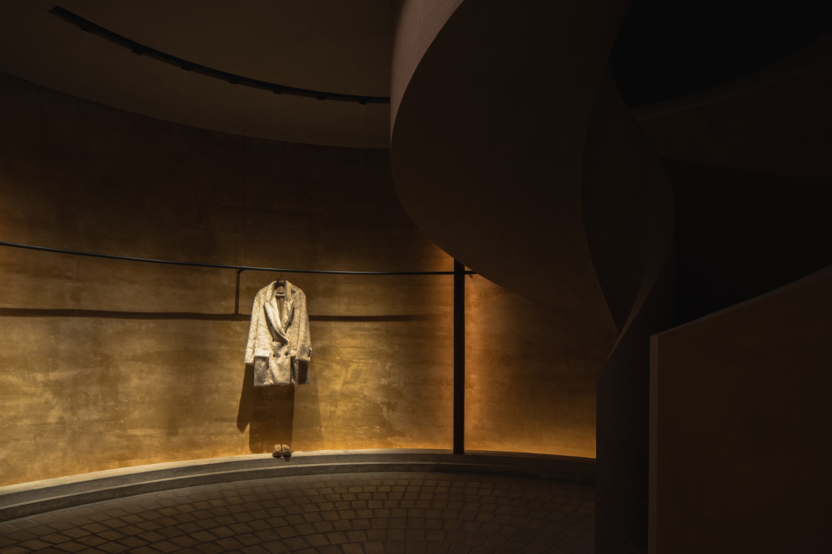 hug x UMA WANG - A new concept jewelry store by ATMOSPHERE Architects hug x UMA WANG - A new concept jewelry store by ATMOSPHERE Architects