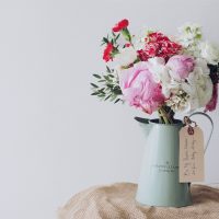Decorate Your Home With Flowers – 6 Inspirational and Unique Ideas