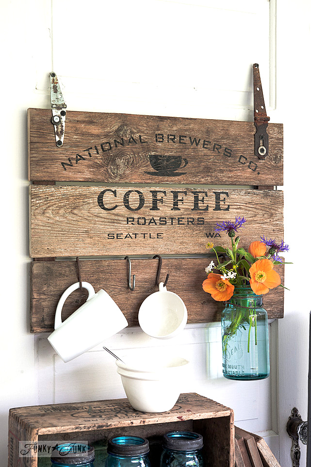 15 Amazing DIY Farmhouse Style Projects For Your Kitchen