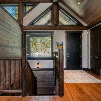 15 Striking Rustic Entry Hall Designs That Won’t Fail To Welcome You