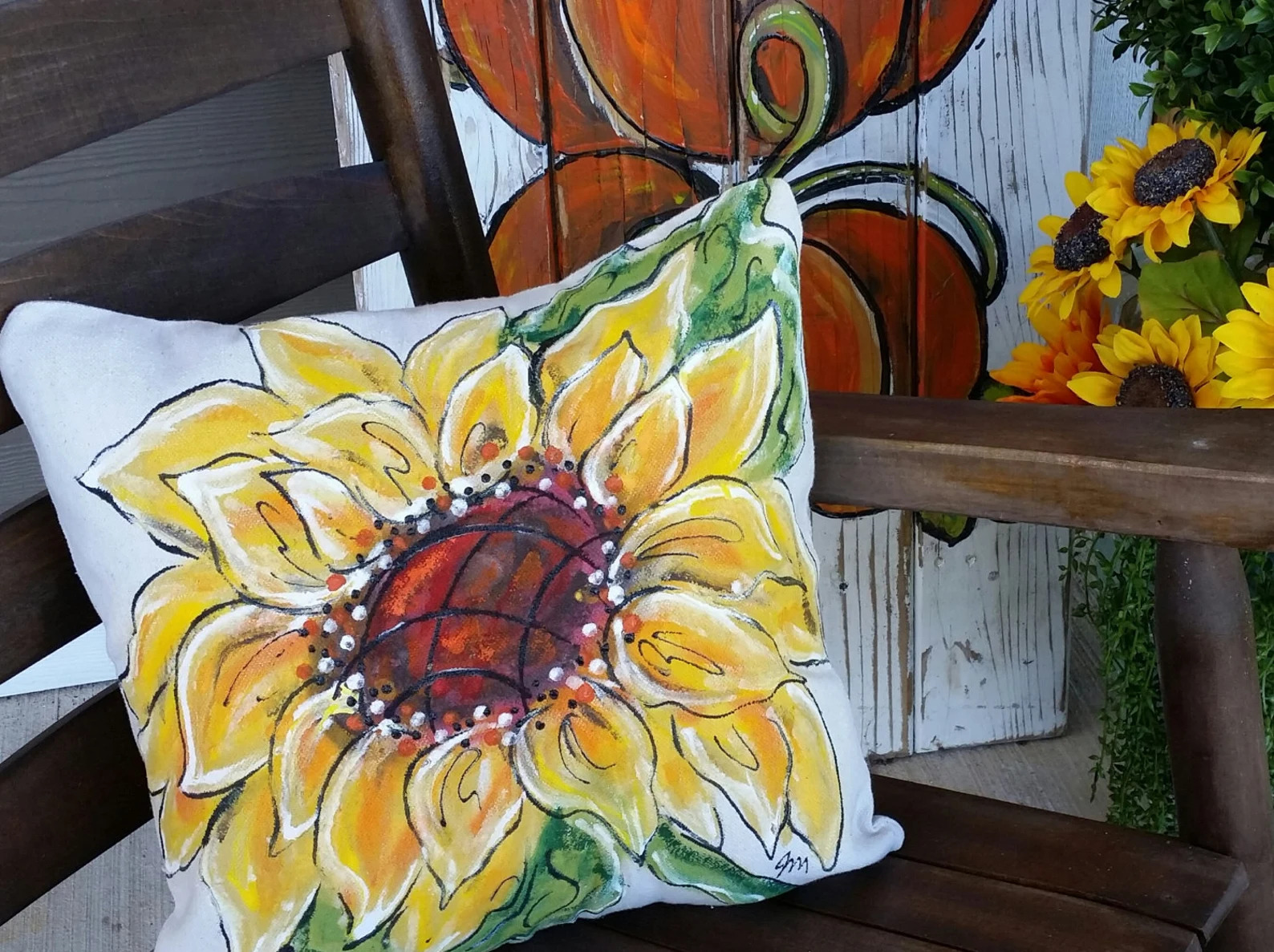 16 Cheerful Sunflower Pillow Designs For The Summer