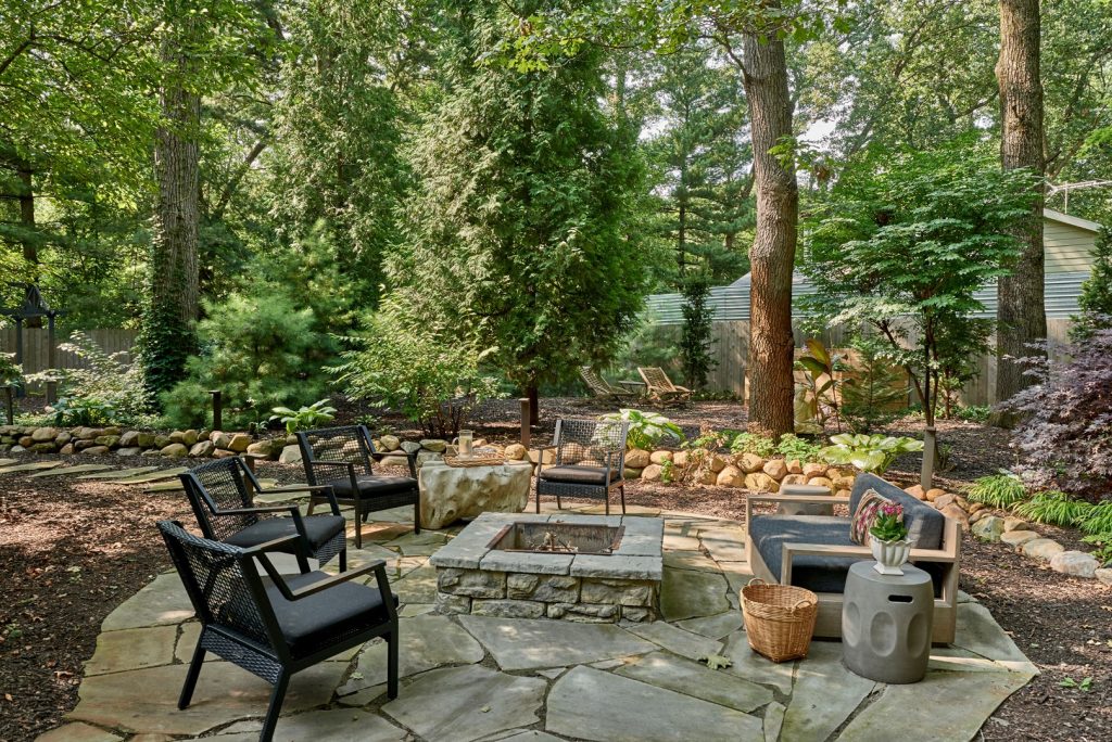 17 Beautiful Rustic Patio Designs That Will Take Lift Up Your Outdoor ...