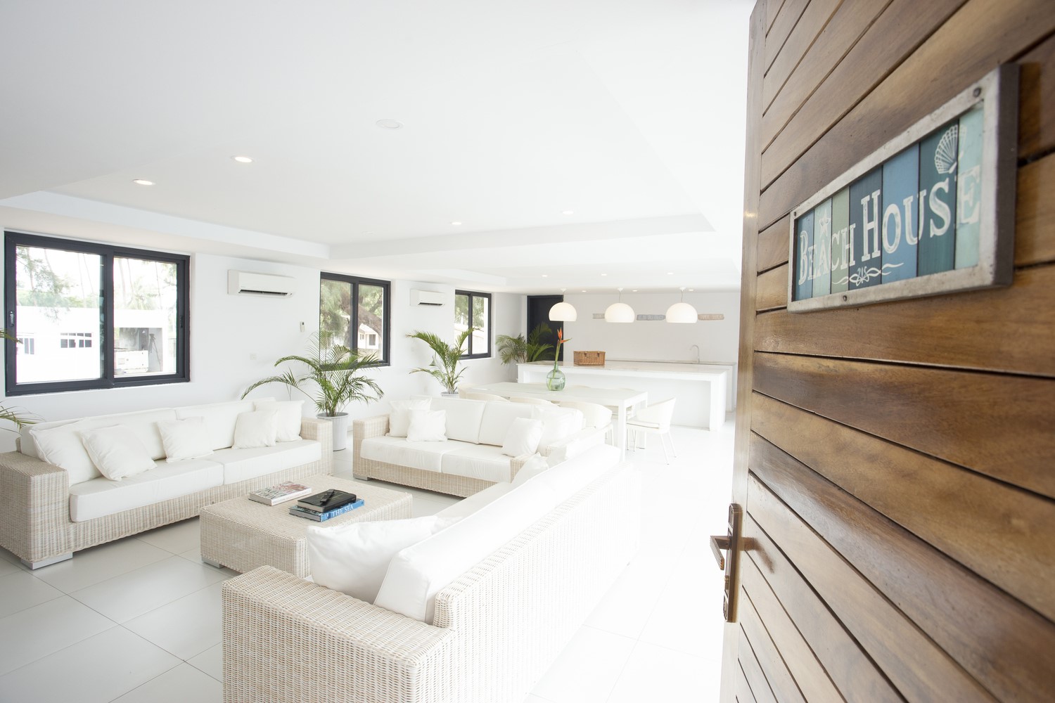 Fowóralé House by cmDesign Atelier in Lagos, Nigeria Fowóralé House by cmDesign Atelier in Lagos, Nigeria